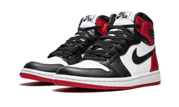 Air Jordan 1 Retro High Satin Black Toe