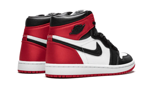 Air Jordan 1 Retro High Satin Black Toe